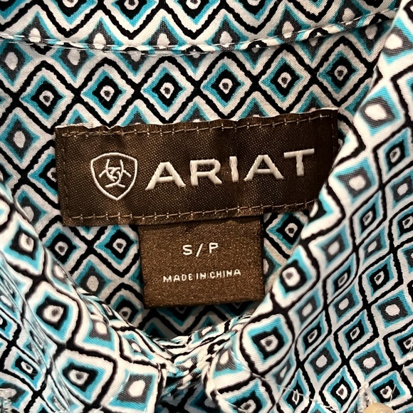 🖤ARIAT ADULT SMALL LONGSLEEVE BUTTON UP🖤 - Picture 4 of 5